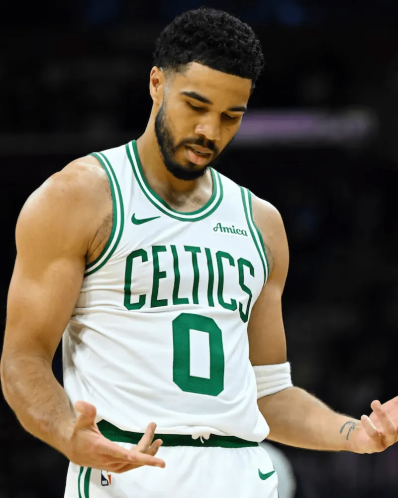 开云体育中国-渐入佳境!塔图姆复出前10战场均19.8分,最近5战场均25.2分